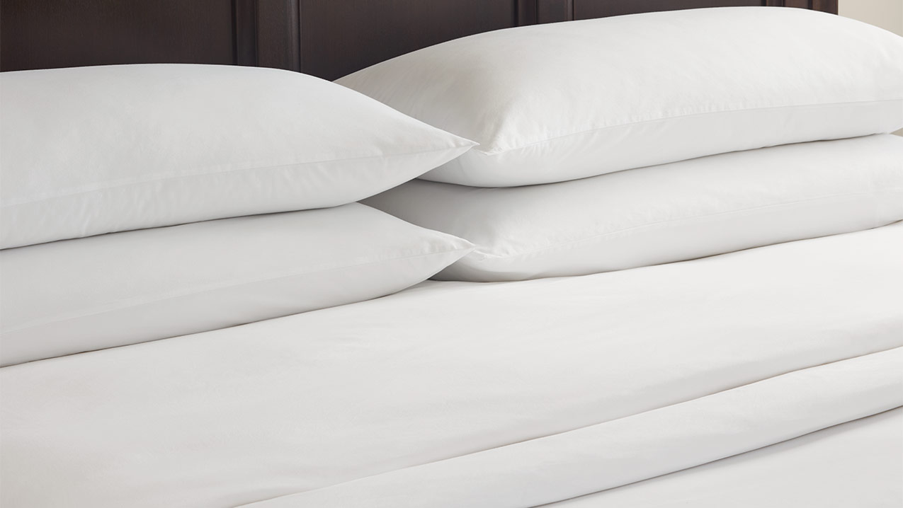 hotel sheets and pillows